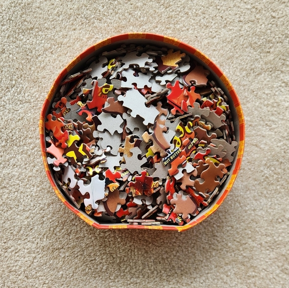 Masterpieces Reese's 500 Piece Shaped Jigsaw Puzzle - Picture 5 of 6